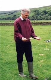 Scottish Water © 2004, a hydrogeologist having a go at divining